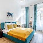 Apartment, Quiet, Perfect Location Budapest