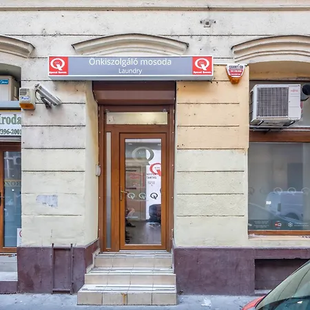 Apartment, Quiet, Perfect Location *