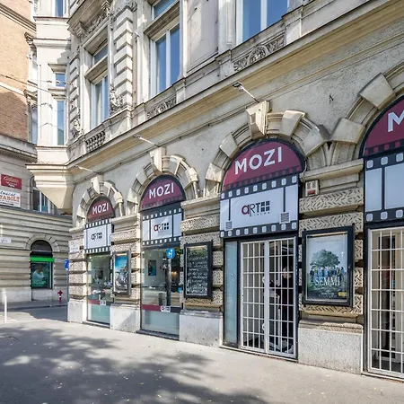 Apartment, Quiet, Perfect Location